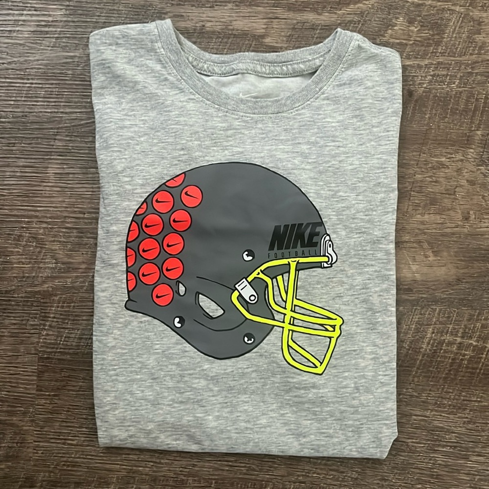 NIKE SHORT SLEEVE BOYS
